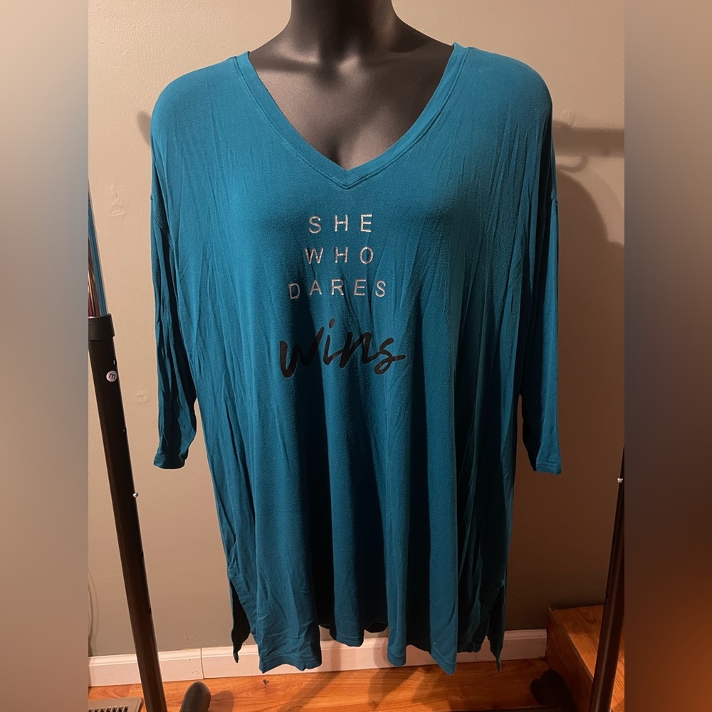 Lane Bryant 3/4 sleeve graphic swing Tee